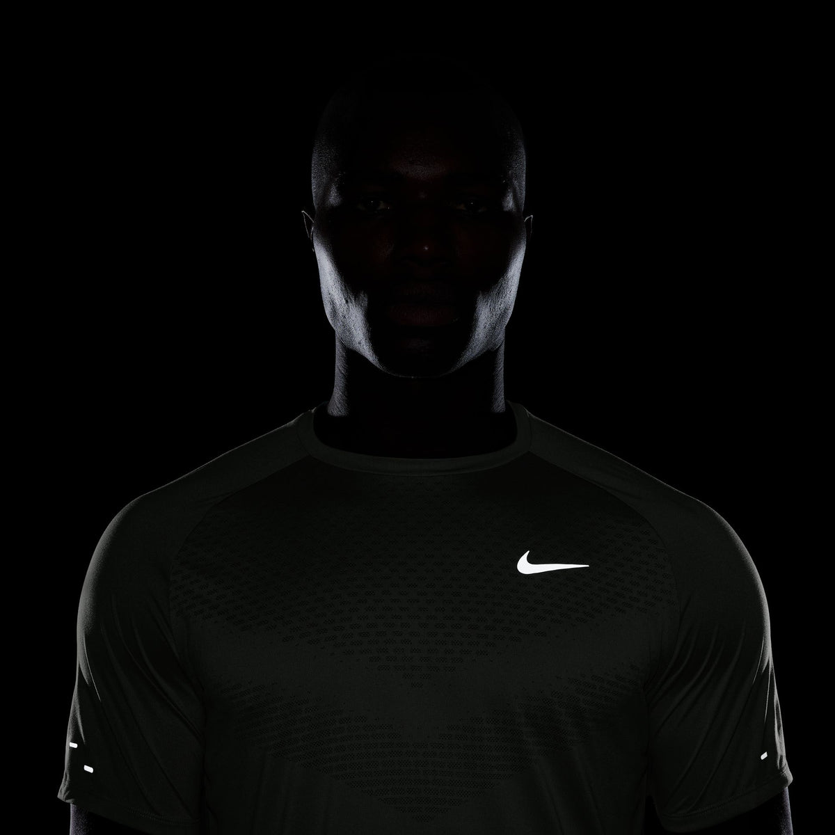 Nike Stride Tee | Grey Fog / Reflective Silver | Mens