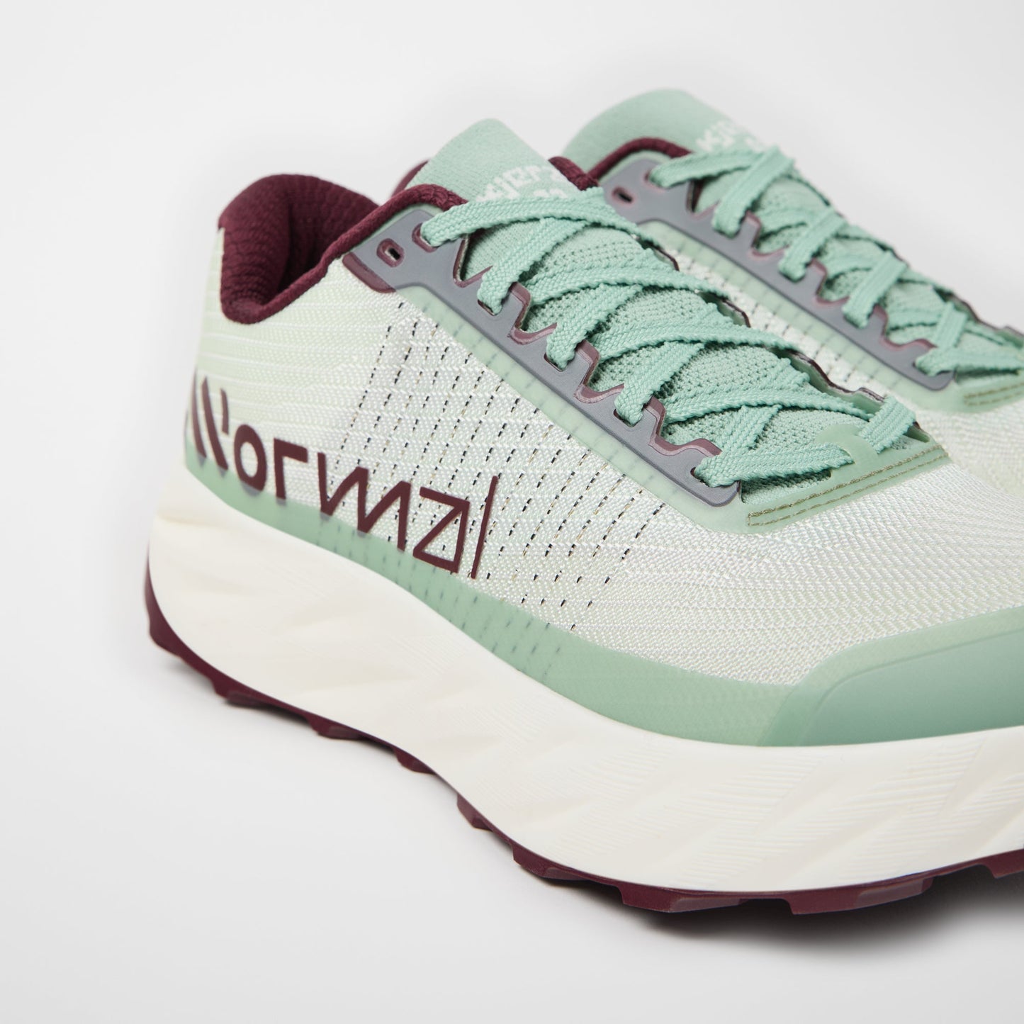 NNormal Kjerag 2.0 | Green / White | Unisex