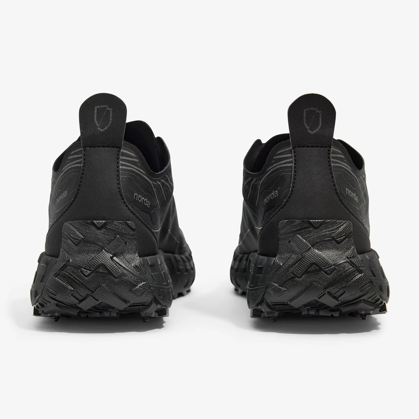 norda 001A | Stealth Black | Mens