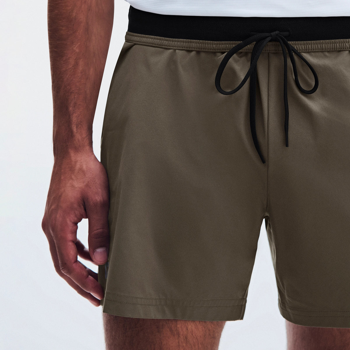 On 5" Core Short | Bark | Mens
