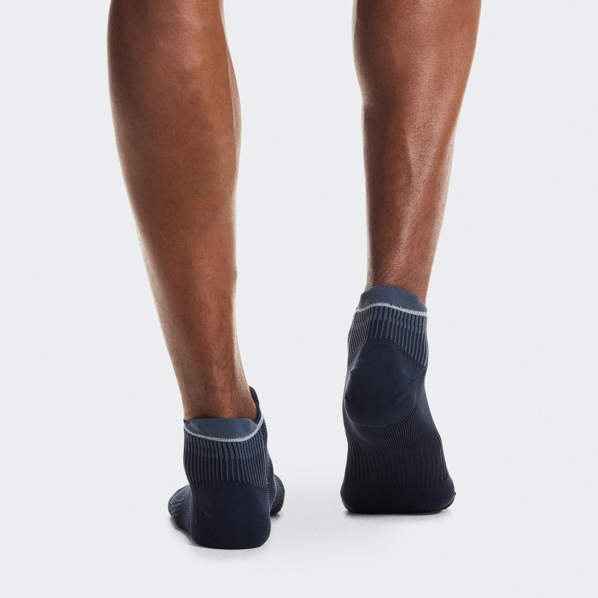 On Performance Run Sock Low | Navy / Navy