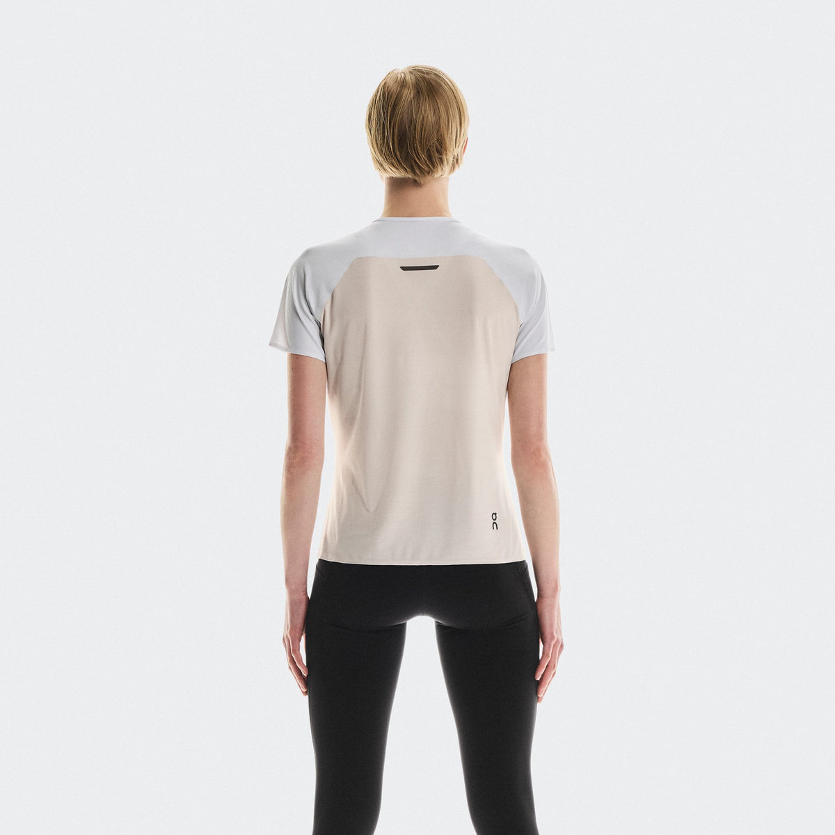 On Performance-T | White / Silver | Womens