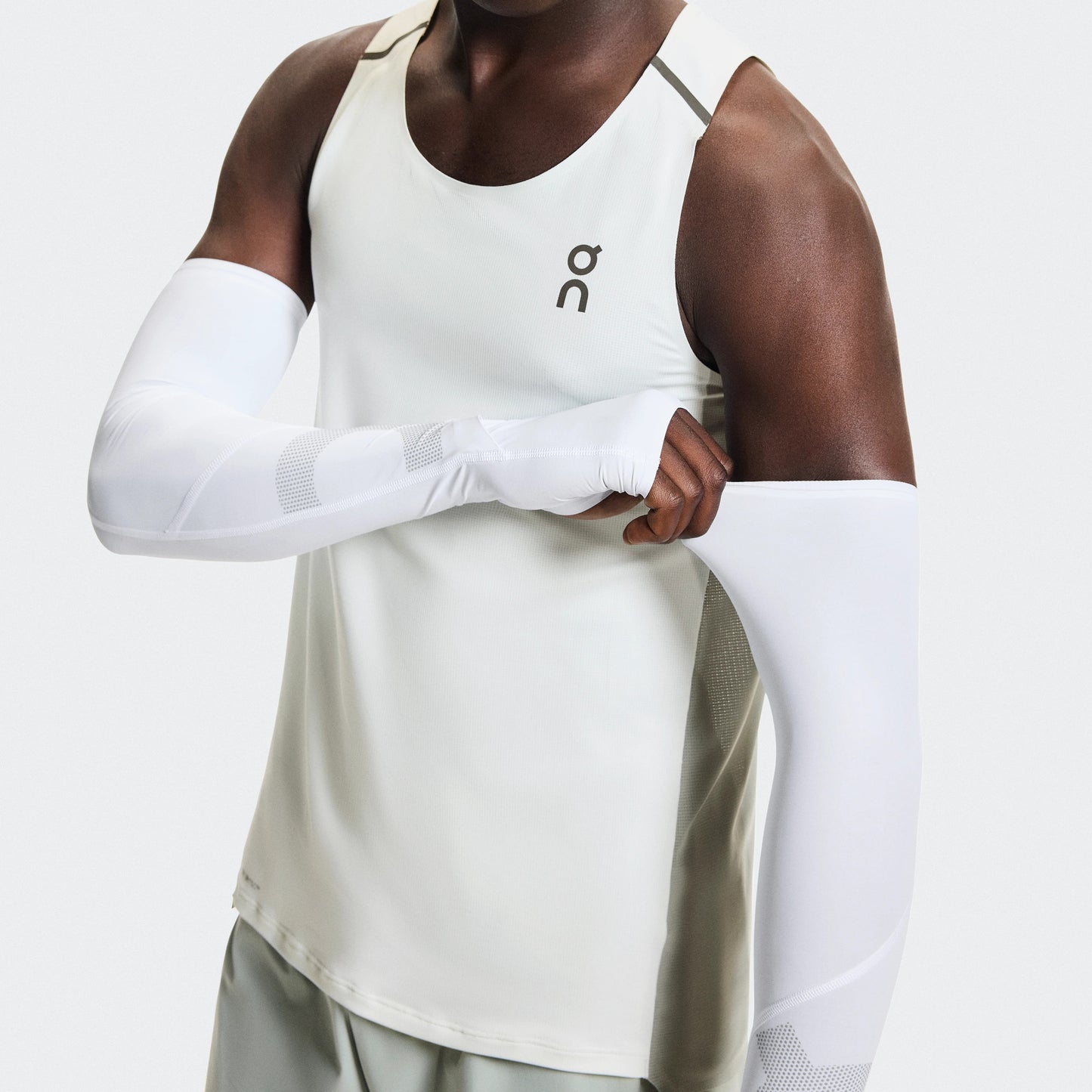 On Solar Arm Sleeves | White