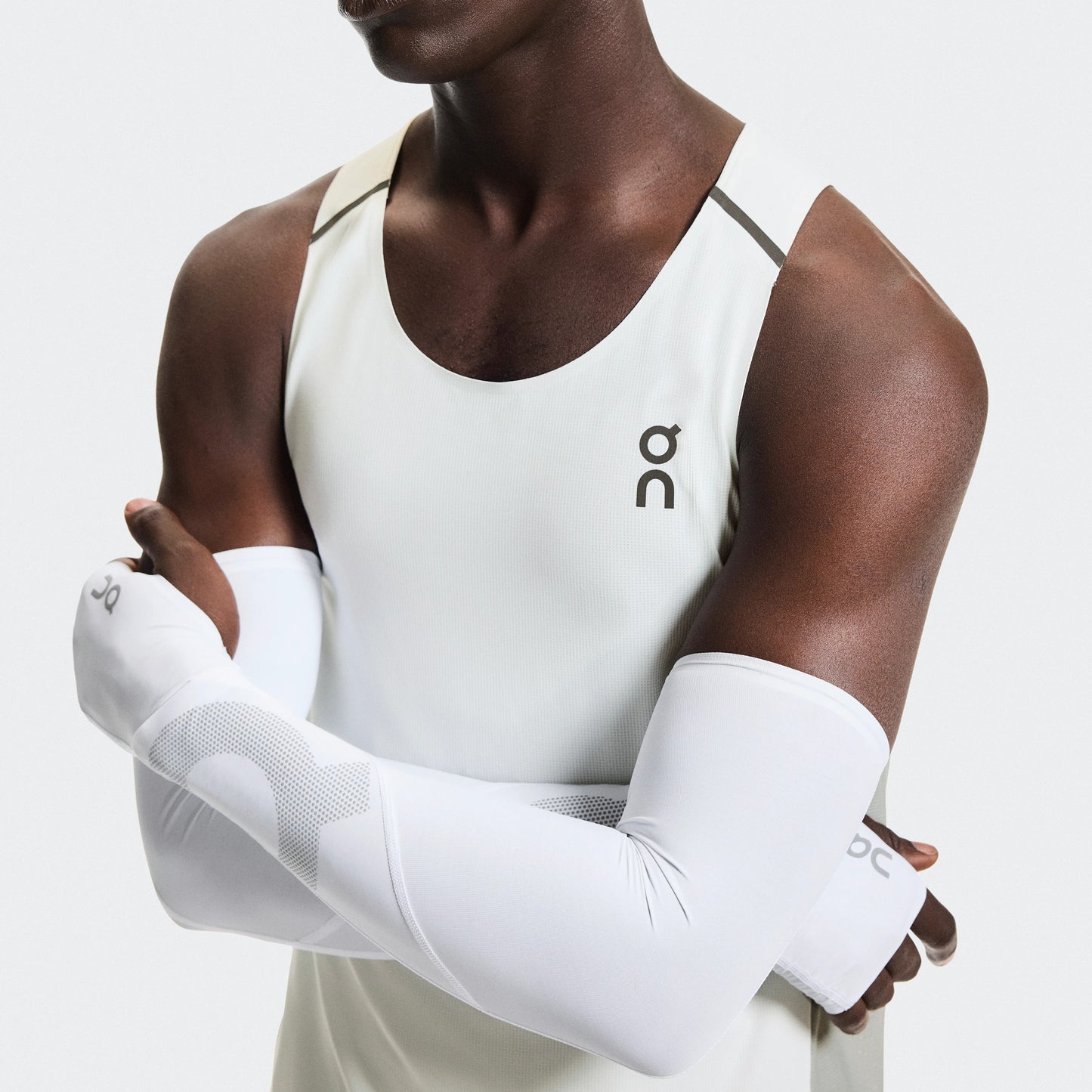 On Solar Arm Sleeves | White