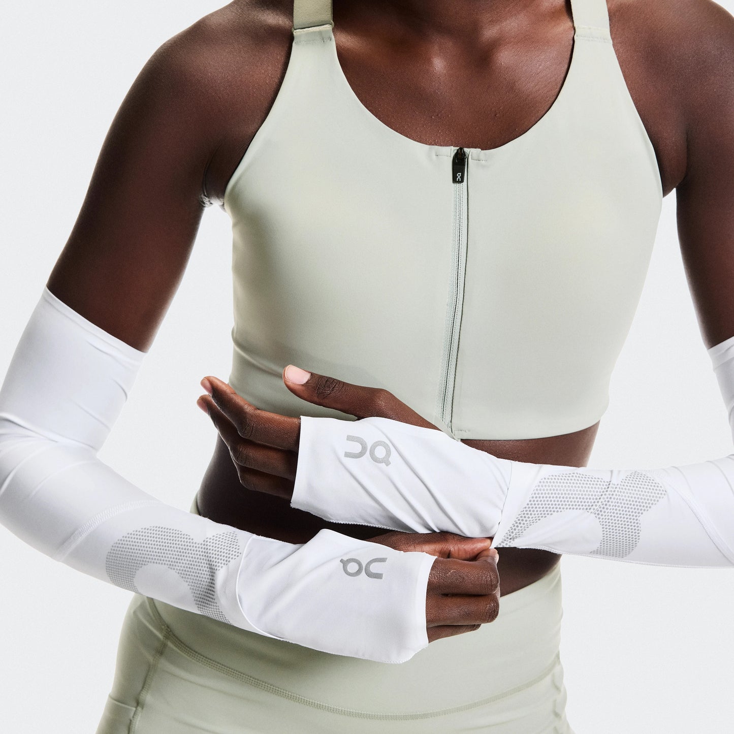 On Solar Arm Sleeves | White