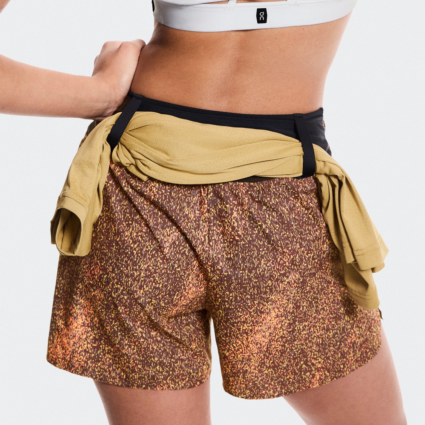On Trail Shorts | Black / Gobi | Womens
