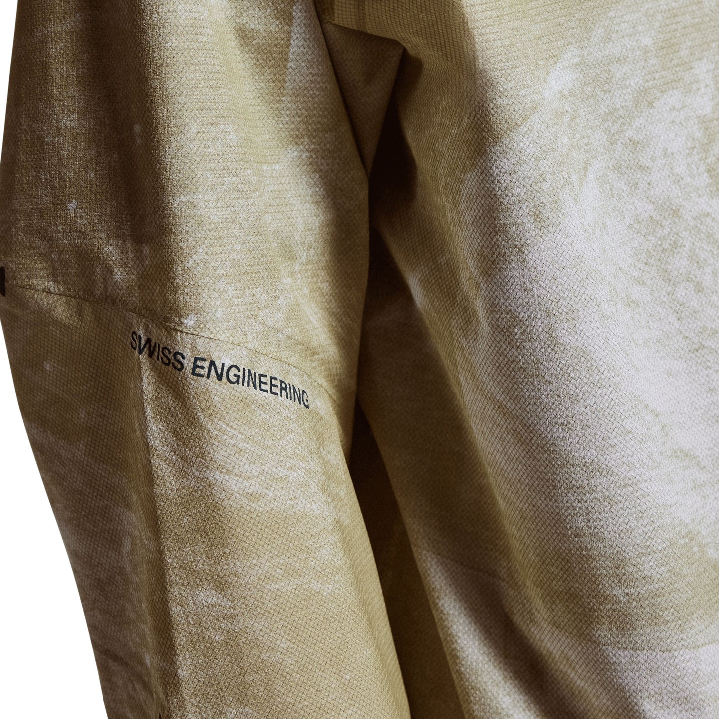 On Ultra Waterproof Jacket | White / Caper | Mens