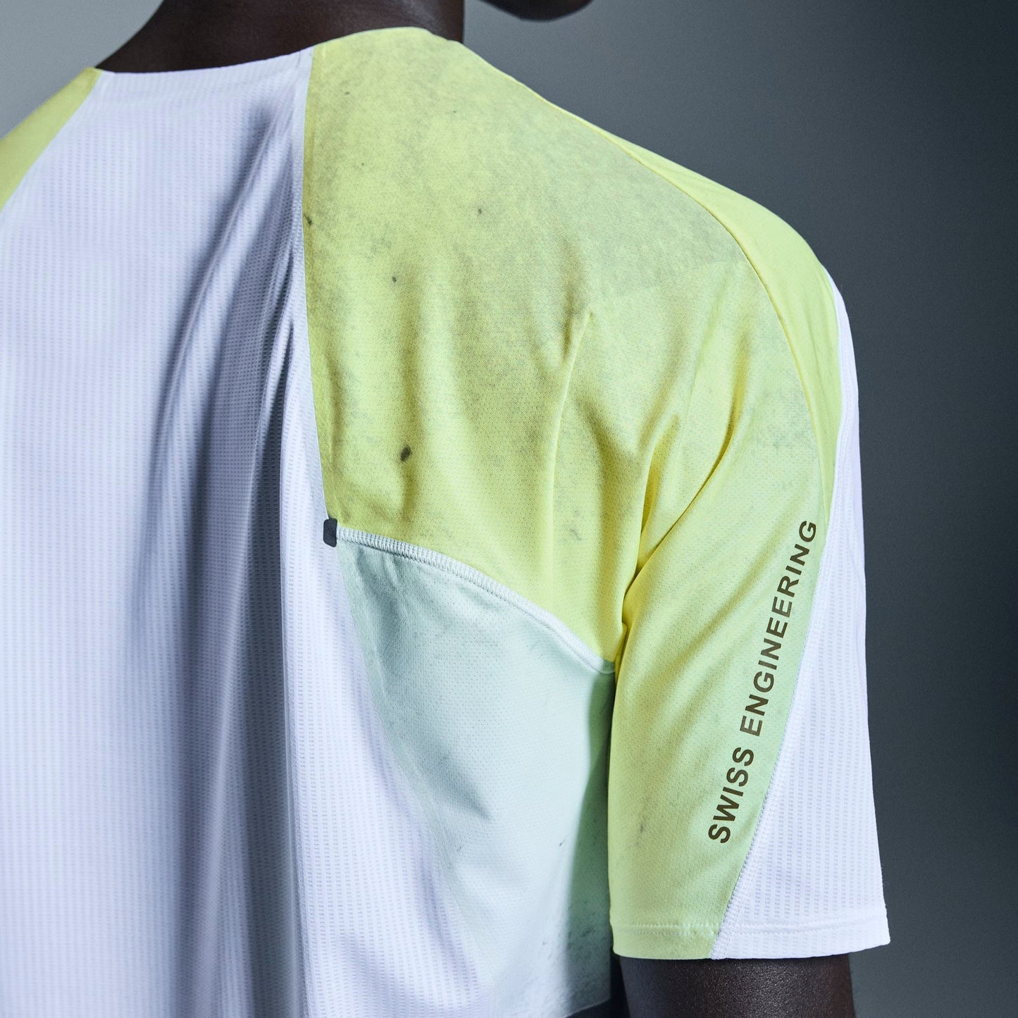 On Ultra-T | Caper / Limelight | Mens