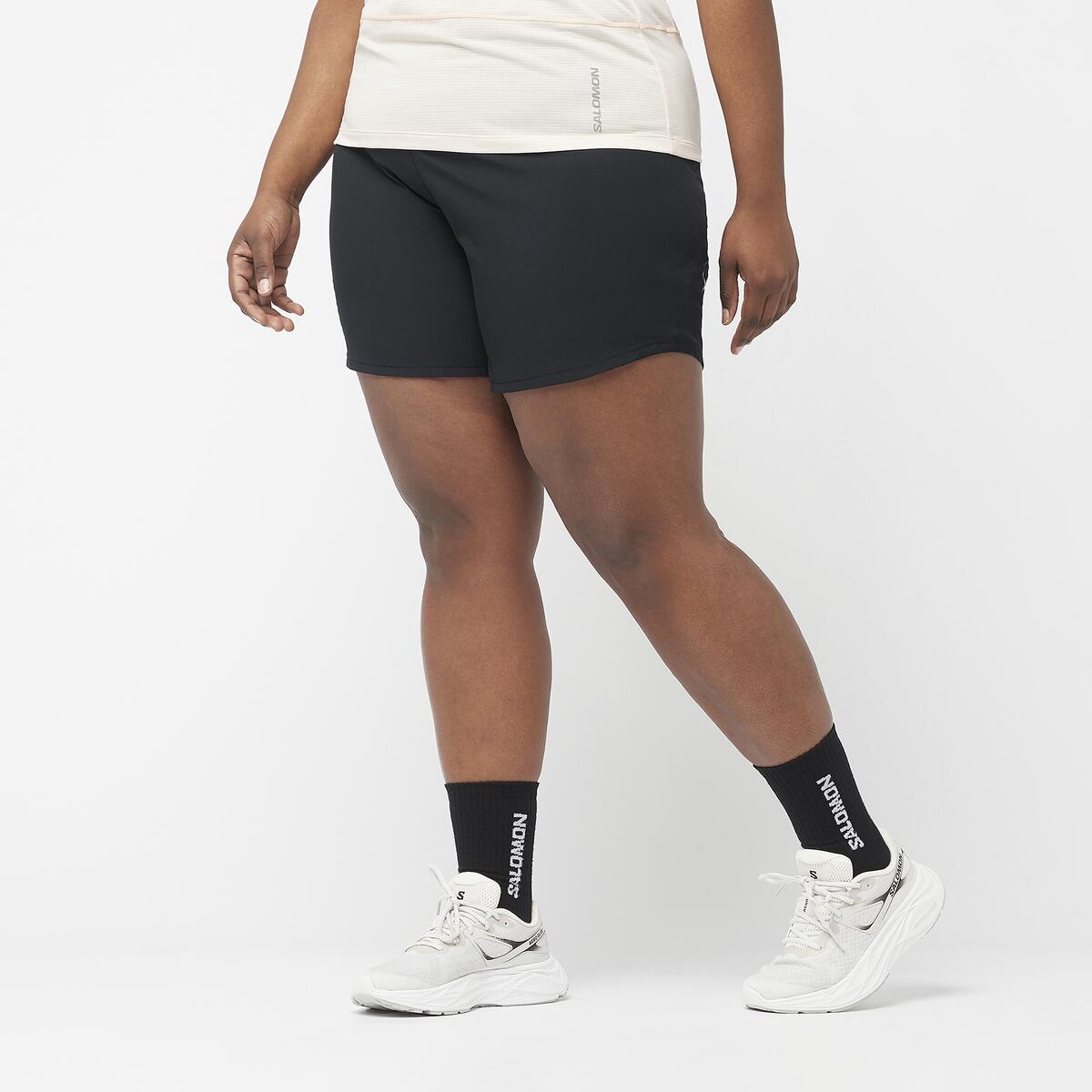 Salomon Cross 5" Shorts | Deep Black | Womens