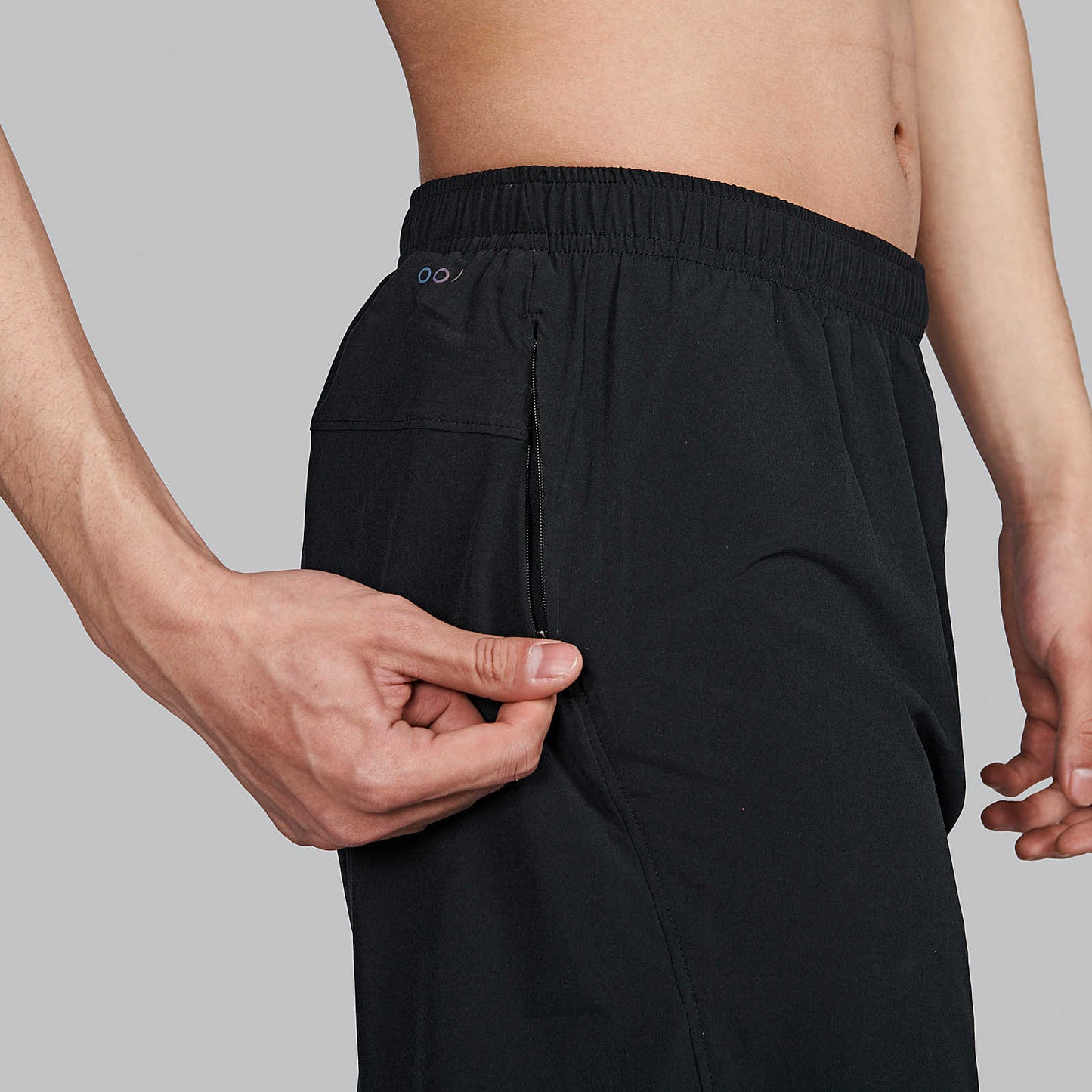 Saucony Outpace 5" Shorts | Black | Mens