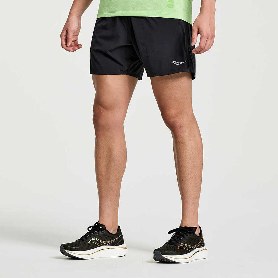 Saucony Outpace 5" Short | Black | Mens