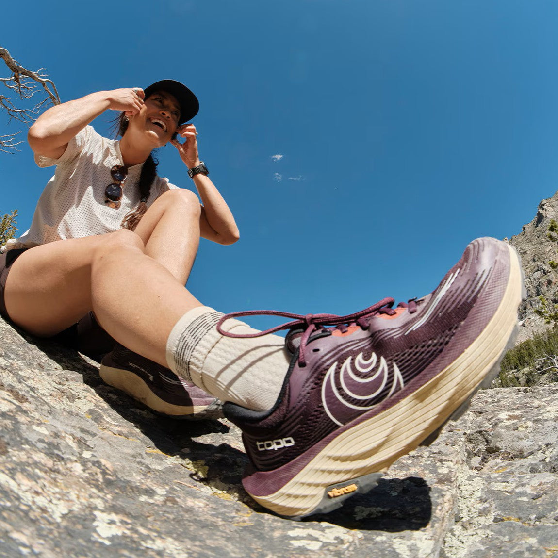 Topo Ultraventure 5 | Maroon / Tan | Womens
